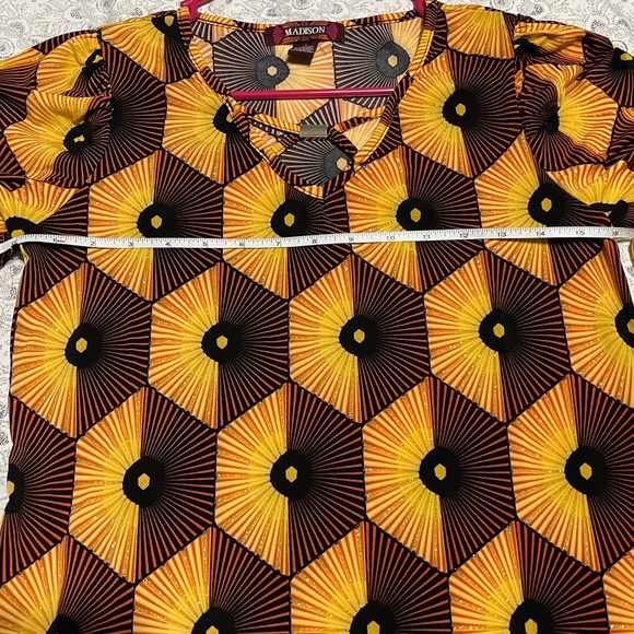 Madison shimmery yellow blouse - Picture 4 of 4